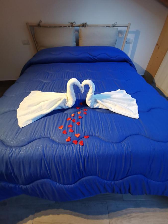 Cuore Partenopeo B&B Napoli Bagian luar foto